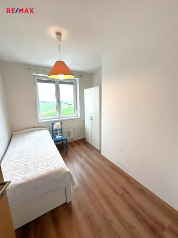 Pronájem bytu 3+kk, Klecany, V Honech, 58 m2