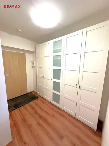 Pronájem bytu 3+kk, Klecany, V Honech, 58 m2