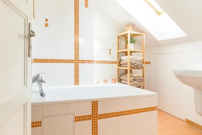 Prodej bytu 1+1, Praha - Bubeneč, Jugoslávských partyzánů, 42 m2