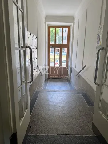 Prodej bytu 1+1, Praha - Bubeneč, Jugoslávských partyzánů, 42 m2