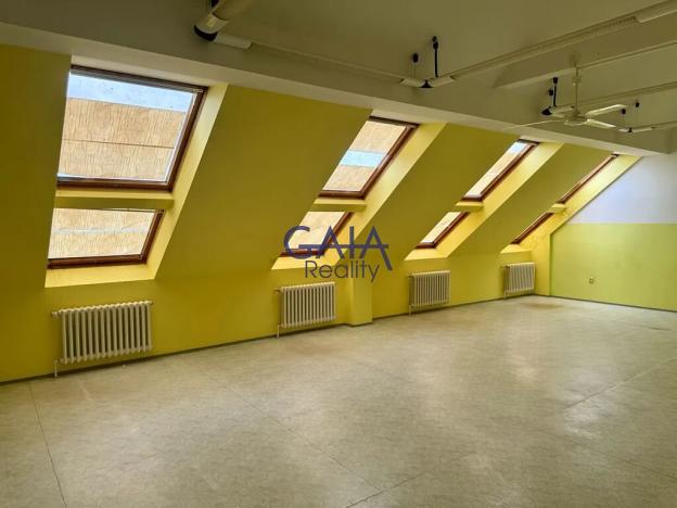 Prodej kanceláře, Kyjov, třída Komenského, 2396 m2