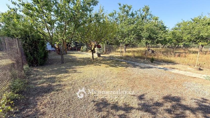 Prodej zahrady, Dobšice, 1399 m2