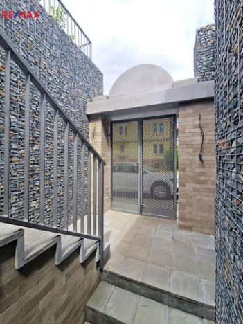 Pronájem bytu 3+1, Praha - Braník, Branická, 192 m2