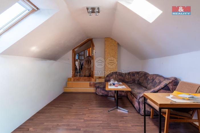 Prodej rodinného domu, Hajany, 285 m2