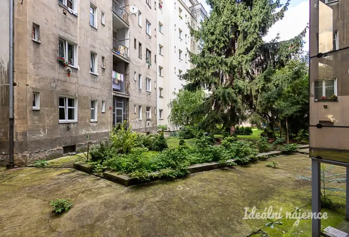 Pronájem bytu 2+kk, Praha - Libeň, Pivovarnická, 49 m2