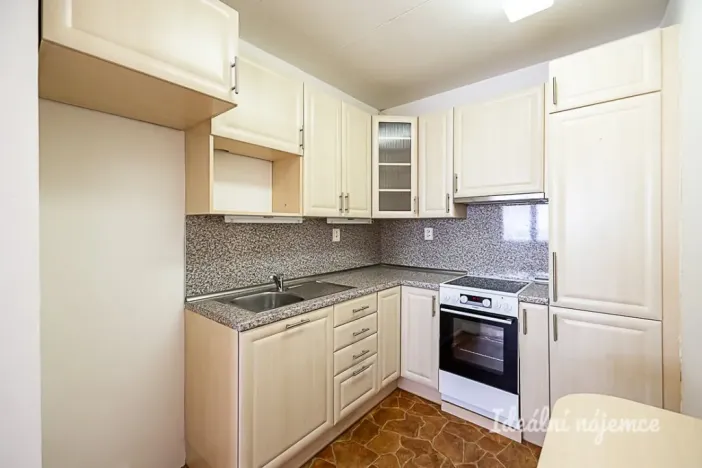 Pronájem bytu 2+kk, Praha - Černý Most, Doležalova, 45 m2