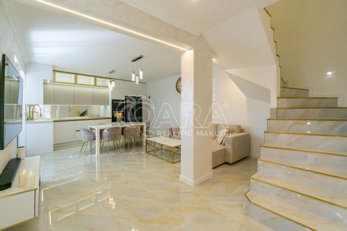 Prodej bytu 3+kk, Rostoklaty - Nová Ves II, 94 m2