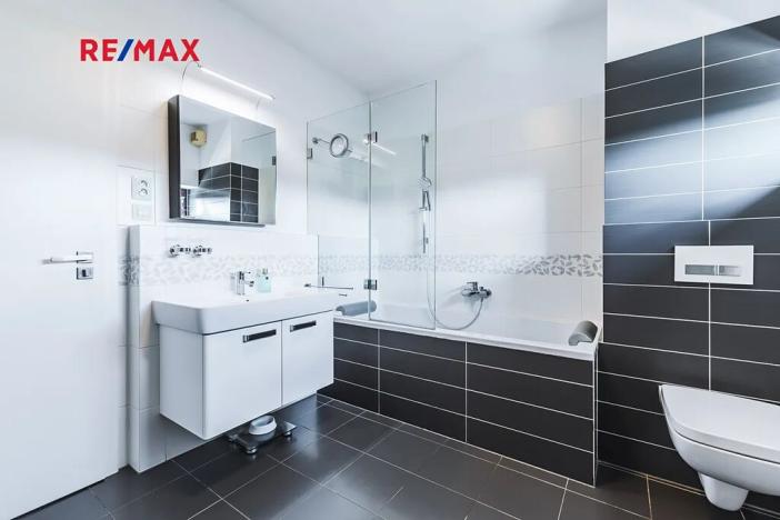 Prodej rodinného domu, Praha - Vinoř, Lipoltická, 202 m2