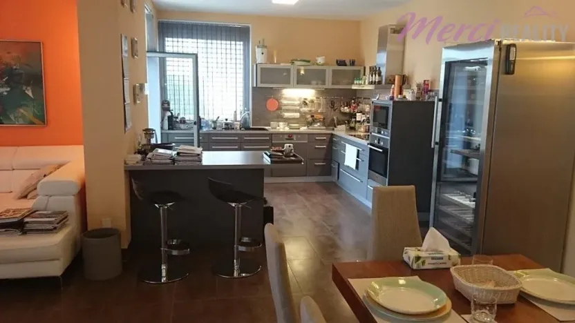 Prodej rodinného domu, Malý Lapáš, Slovensko, 436 m2