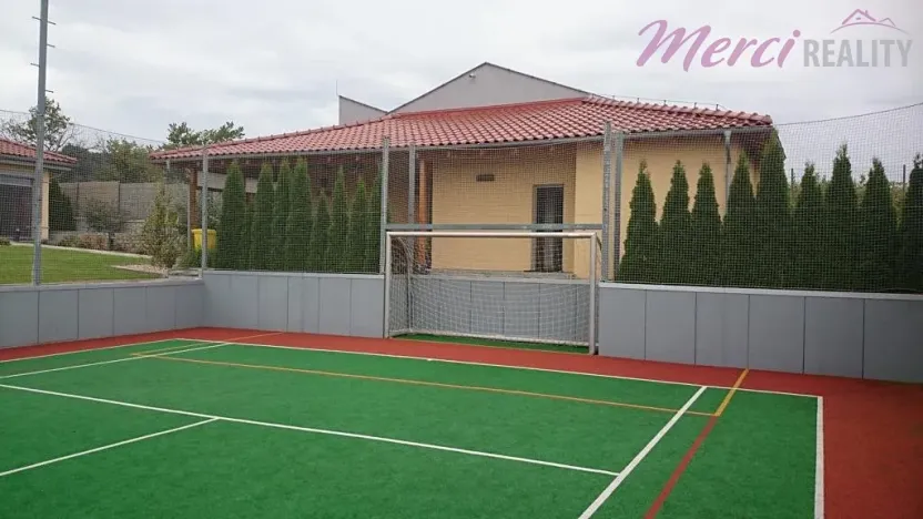 Prodej rodinného domu, Malý Lapáš, Slovensko, 436 m2