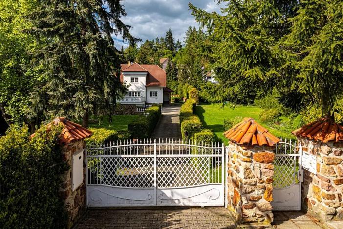 Prodej rodinného domu, Družec, V Zátiší, 289 m2