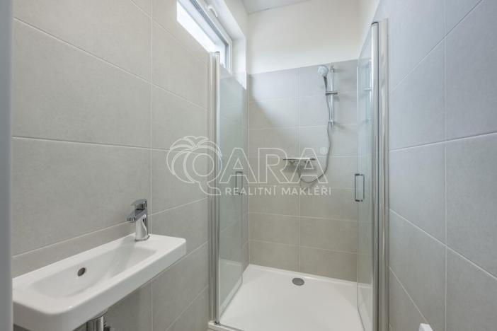 Pronájem skladu, Divišov, 2398 m2