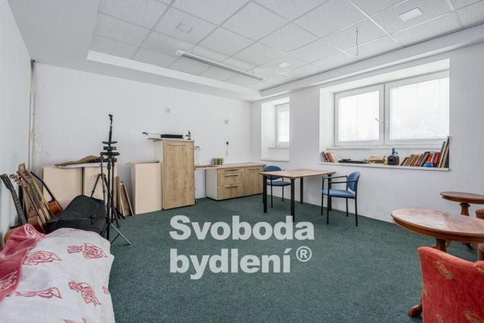 Prodej komerční nemovitosti, Srbice, 879 m2