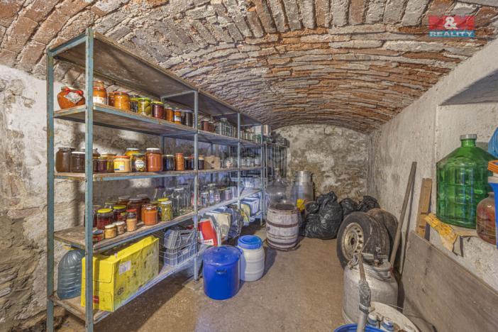 Prodej rodinného domu, Dubí - Pozorka, Tyršova, 370 m2