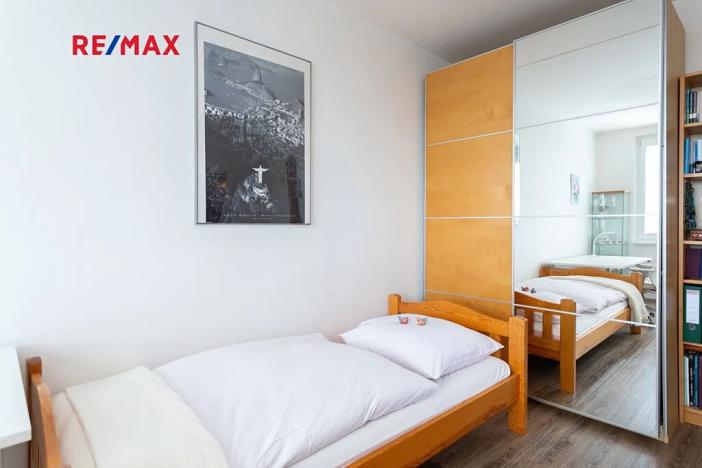 Prodej bytu 1+1, Praha - Troja, Krynická, 29 m2