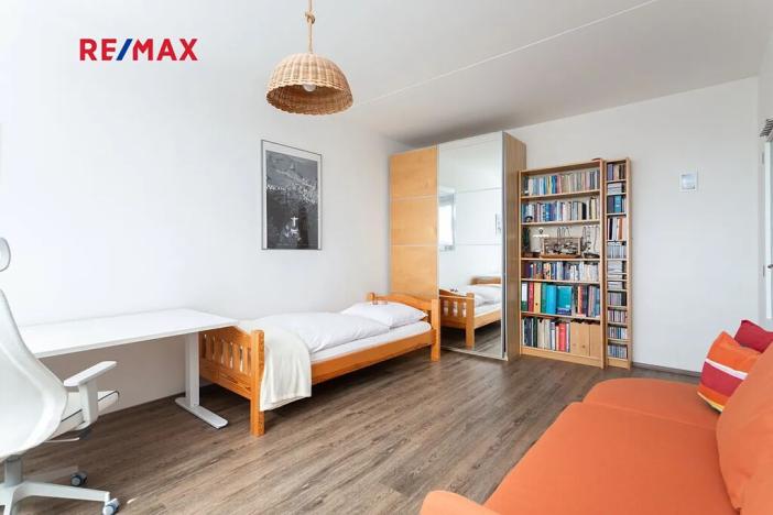 Prodej bytu 1+1, Praha - Troja, Krynická, 29 m2