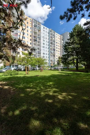 Prodej bytu 1+1, Praha - Troja, Krynická, 29 m2