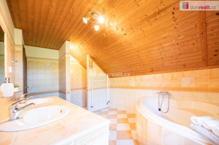 Prodej rodinného domu, Borovany, Vodárenská, 249 m2