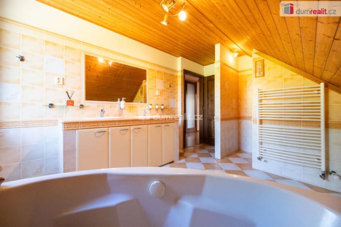 Prodej rodinného domu, Borovany, Vodárenská, 249 m2