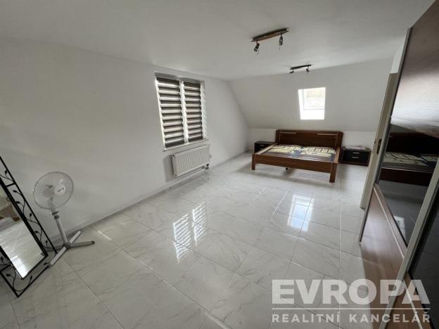 Prodej rodinného domu, Praha - Nebušice, Na Malé Šárce, 178 m2