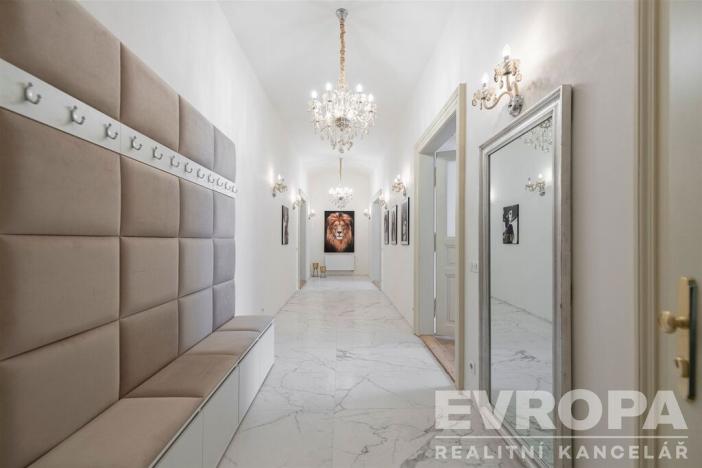 Pronájem bytu 2+1, Praha - Nové Město, Pod Slovany, 100 m2