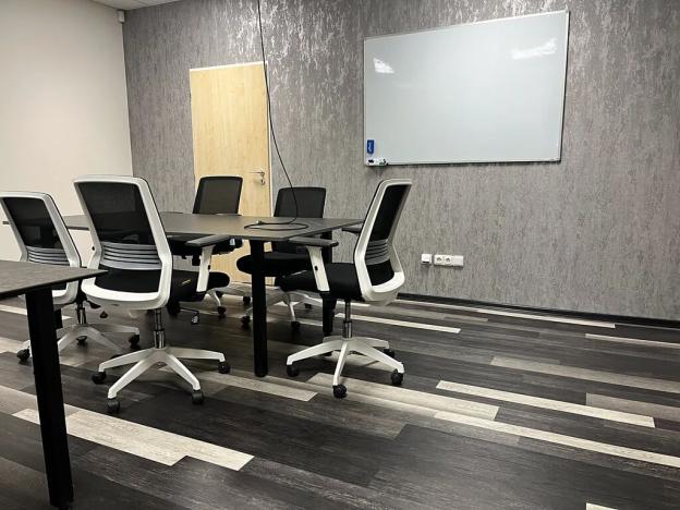 Pronájem kanceláře, Praha - Holešovice, Jankovcova, 279 m2