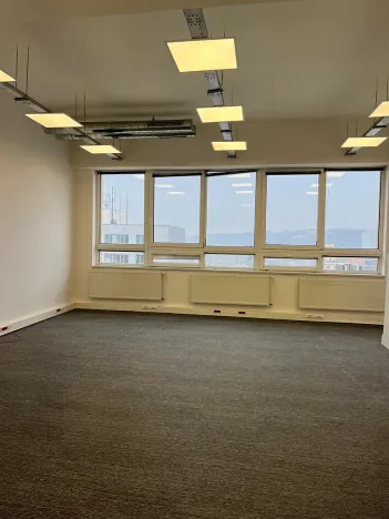 Pronájem kanceláře, Praha - Holešovice, Jankovcova, 285 m2