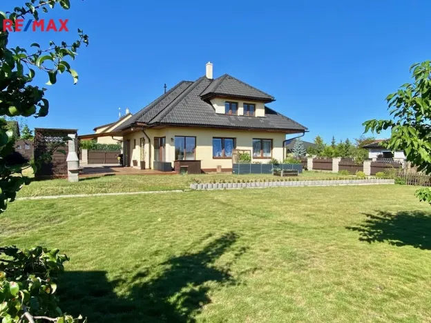 Prodej rodinného domu, Křenice, K Aleji, 166 m2