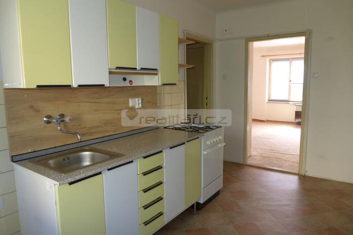 Prodej bytu 2+1, Plzeň - Doubravka, Železničářská, 63 m2