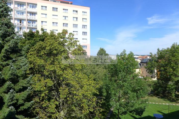 Prodej bytu 2+1, Plzeň - Doubravka, Železničářská, 63 m2