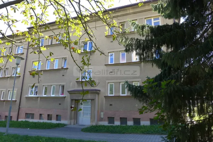 Prodej bytu 2+1, Plzeň - Doubravka, Železničářská, 63 m2