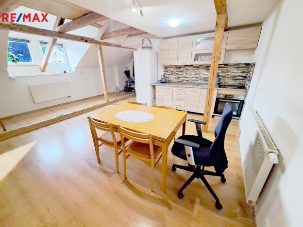 Prodej vícegeneračního domu, Smržovka, Husova, 470 m2