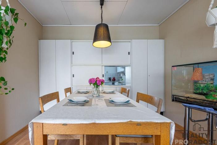 Prodej obchodního prostoru, Praha, Vačkářova, 216 m2