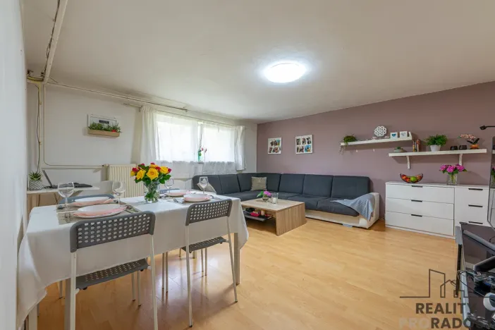 Prodej obchodního prostoru, Praha, Vačkářova, 216 m2