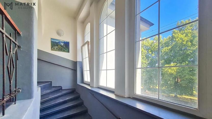 Prodej bytu 2+kk, Králův Dvůr, náměstí Míru, 55 m2