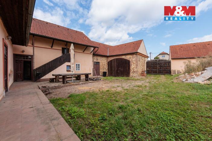 Prodej rodinného domu, Mlečice, 500 m2