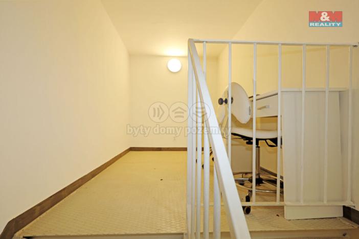 Pronájem, Karlovy Vary - Rybáře, U Koupaliště, 10 m2