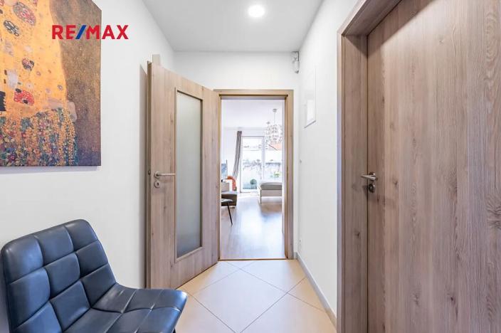 Pronájem bytu 1+kk, Praha - Vršovice, Petrohradská, 30 m2