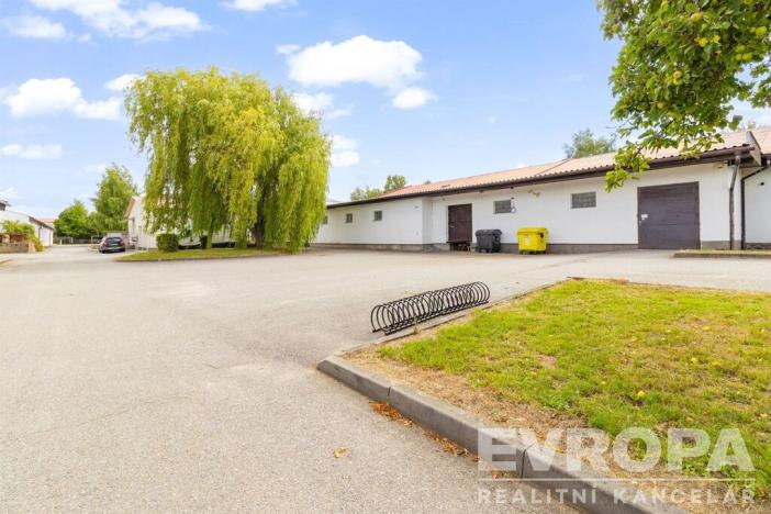 Pronájem skladu, Havlíčkův Brod, okres havlíčkův brod, 8000 m2