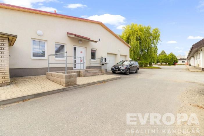 Pronájem skladu, Havlíčkův Brod, okres havlíčkův brod, 8000 m2