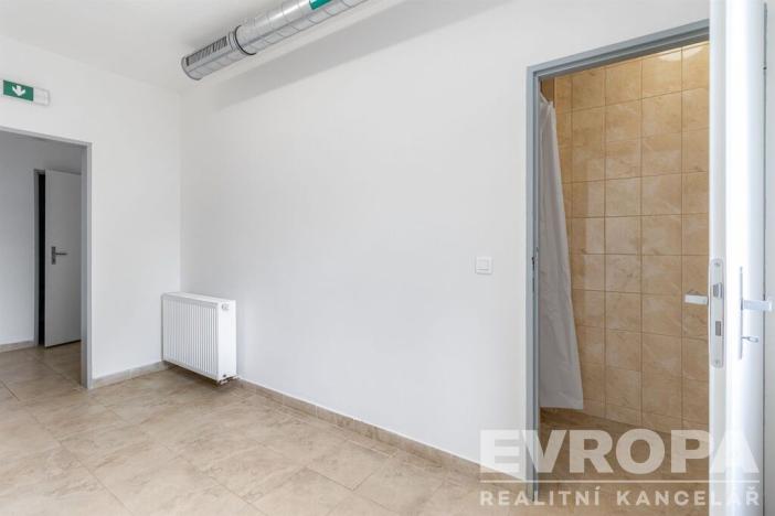 Pronájem skladu, Havlíčkův Brod, okres havlíčkův brod, 8000 m2