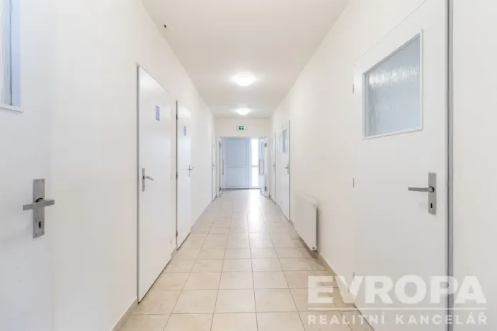 Pronájem skladu, Havlíčkův Brod, okres havlíčkův brod, 8000 m2