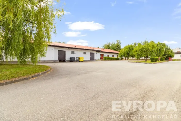 Pronájem skladu, Havlíčkův Brod, okres havlíčkův brod, 8000 m2