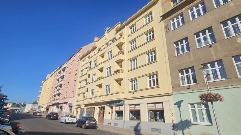 Pronájem bytu 1+1, Teplice, U zámku, 49 m2