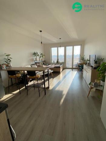 Prodej bytu 1+kk, Pardubice, Pod Vinicí, 43 m2