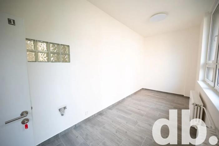 Pronájem komerční nemovitosti, Karlovy Vary, U Koupaliště, 13 m2