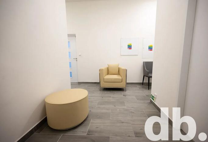 Pronájem komerční nemovitosti, Karlovy Vary, U Koupaliště, 13 m2