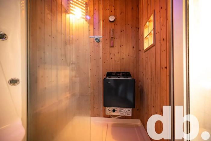 Prodej rodinného domu, Karlovy Vary, Vančurova, 260 m2