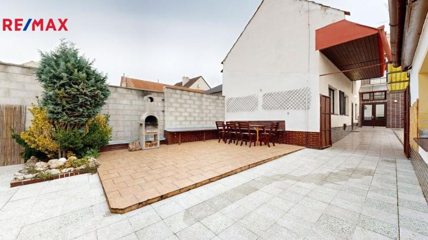 Prodej ubytování, Blatnice pod Svatým Antonínkem, 400 m2