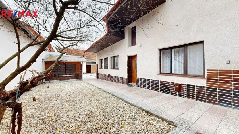 Prodej ubytování, Blatnice pod Svatým Antonínkem, 400 m2